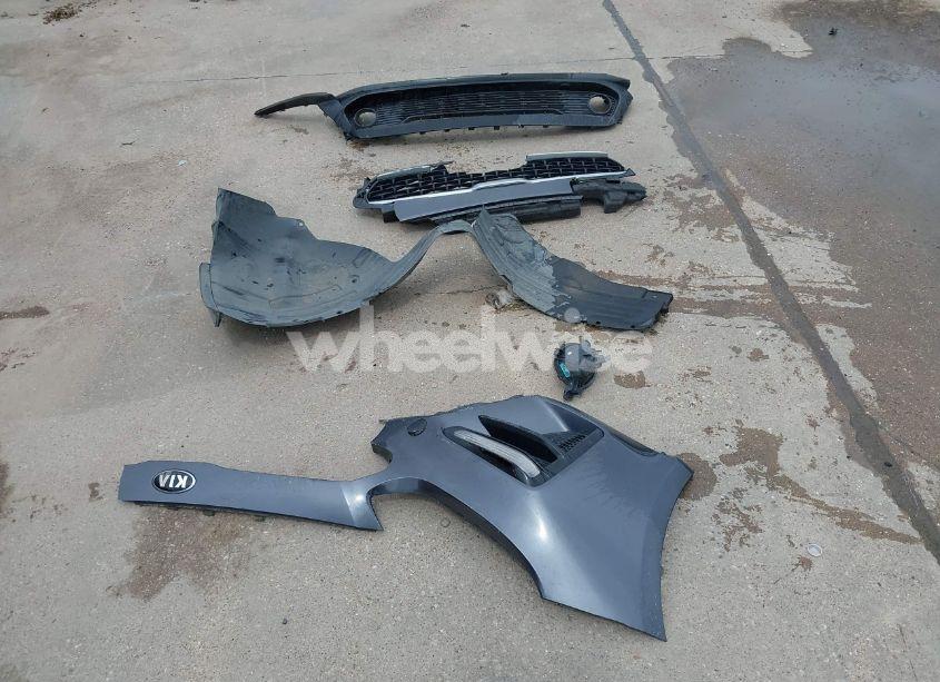 Photo 11 of 2019 Kia Forte LXS (VIN 3KPF24AD4KE052030)