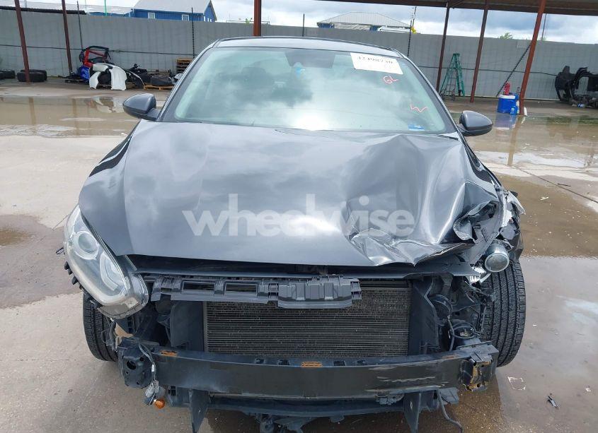 Photo 12 of 2019 Kia Forte LXS (VIN 3KPF24AD4KE052030)