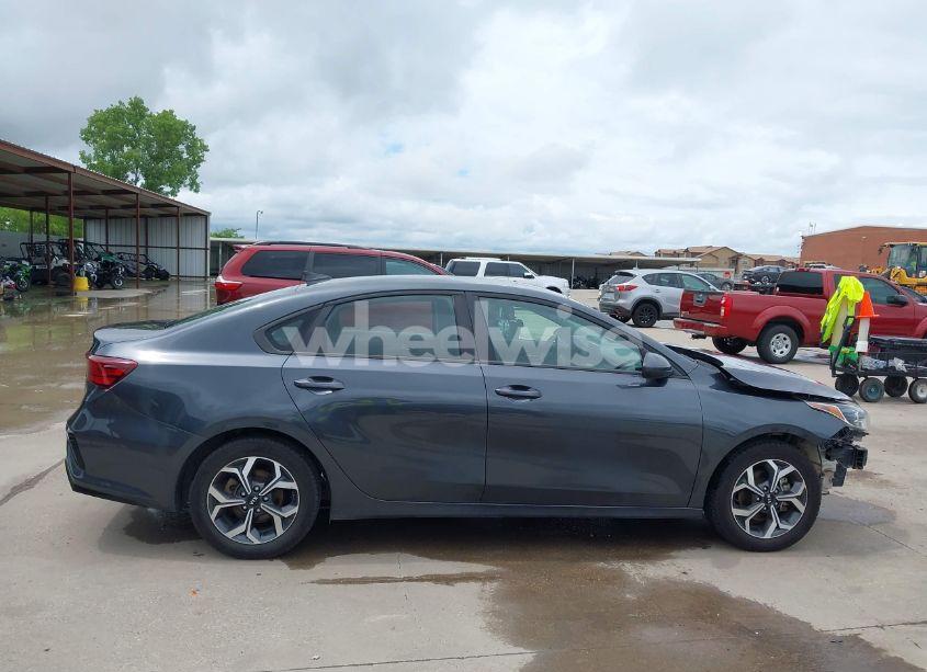 Photo 13 of 2019 Kia Forte LXS (VIN 3KPF24AD4KE052030)