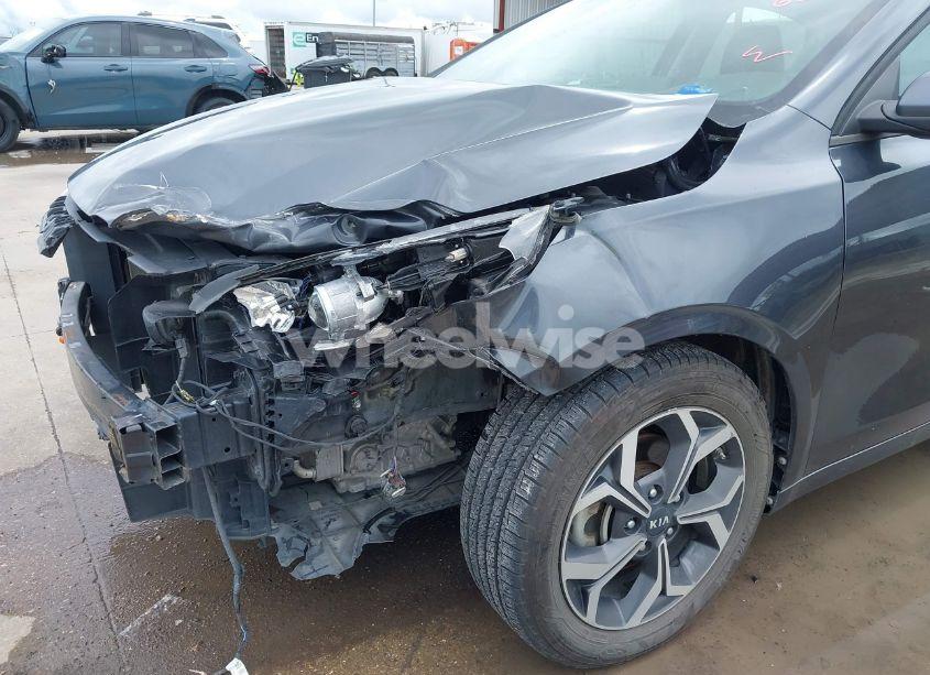 Photo 20 of 2019 Kia Forte LXS (VIN 3KPF24AD4KE052030)