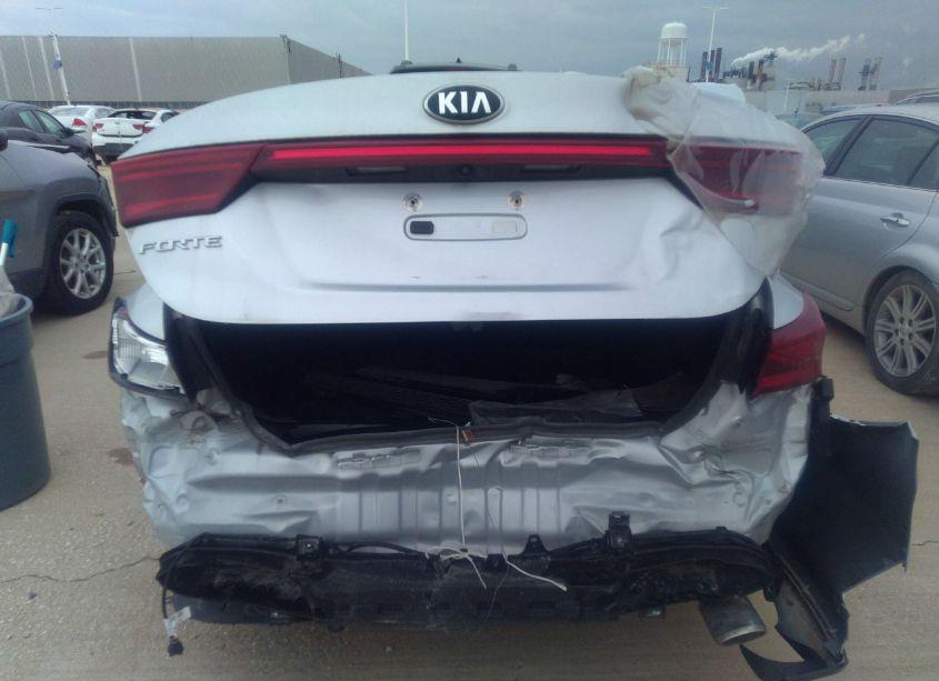 Photo 15 of 2019 Kia Forte LXS (VIN 3KPF24AD4KE063397)