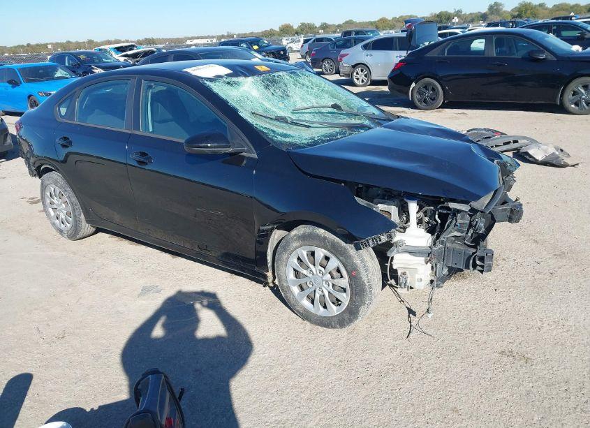 2019 Kia Forte FE (VIN 3KPF24AD4KE072486) main photo