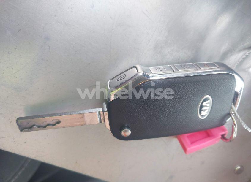 Photo 11 of 2019 Kia Forte LXS (VIN 3KPF24AD4KE085464)