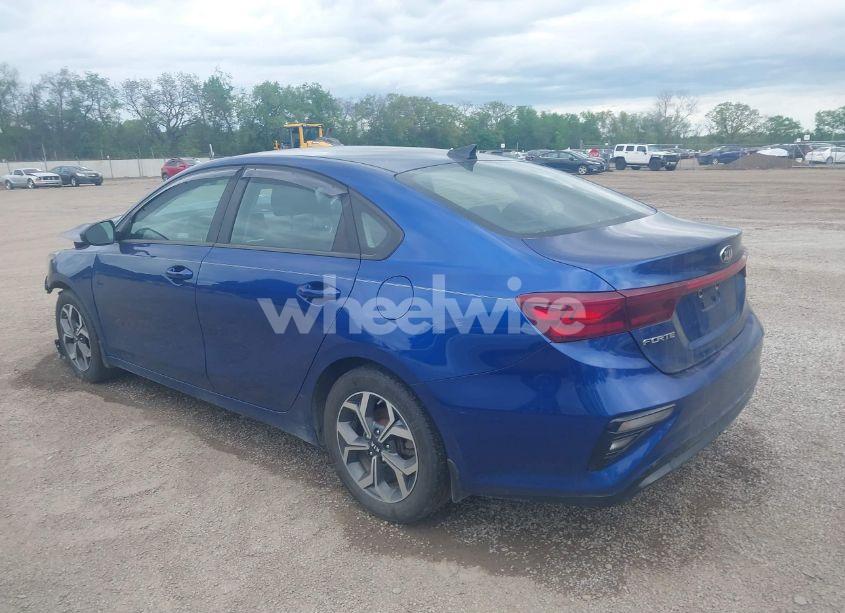 Photo 3 of 2019 Kia Forte LXS (VIN 3KPF24AD4KE085464)