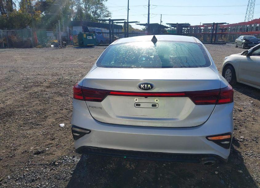 Photo 17 of 2019 Kia Forte LXS (VIN 3KPF24AD4KE085867)