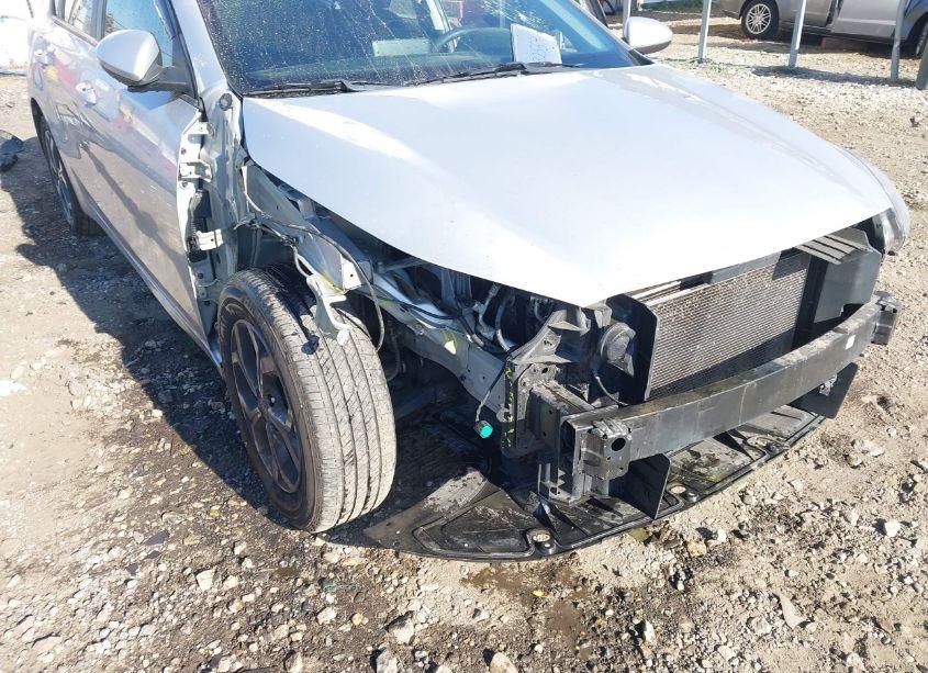 Photo 6 of 2019 Kia Forte LXS (VIN 3KPF24AD4KE085867)