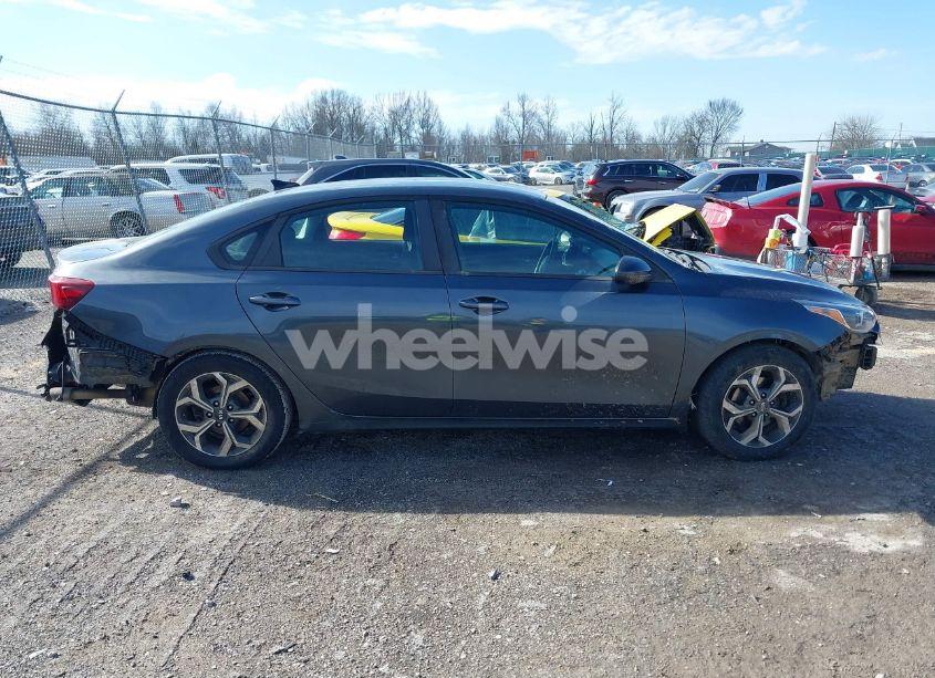 Photo 13 of 2019 Kia Forte LXS (VIN 3KPF24AD4KE092608)