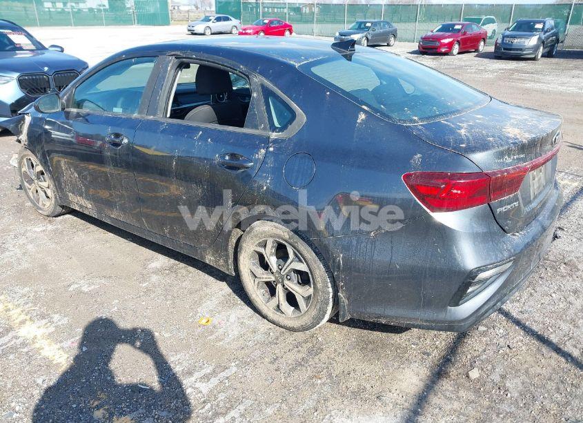 Photo 3 of 2019 Kia Forte LXS (VIN 3KPF24AD4KE092608)