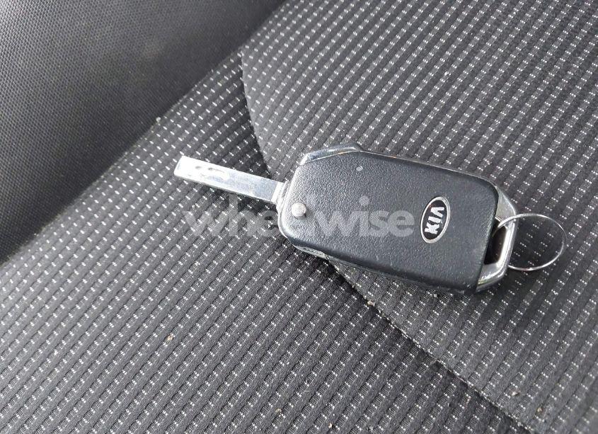 Photo 11 of 2019 Kia Forte LXS (VIN 3KPF24AD4KE098554)