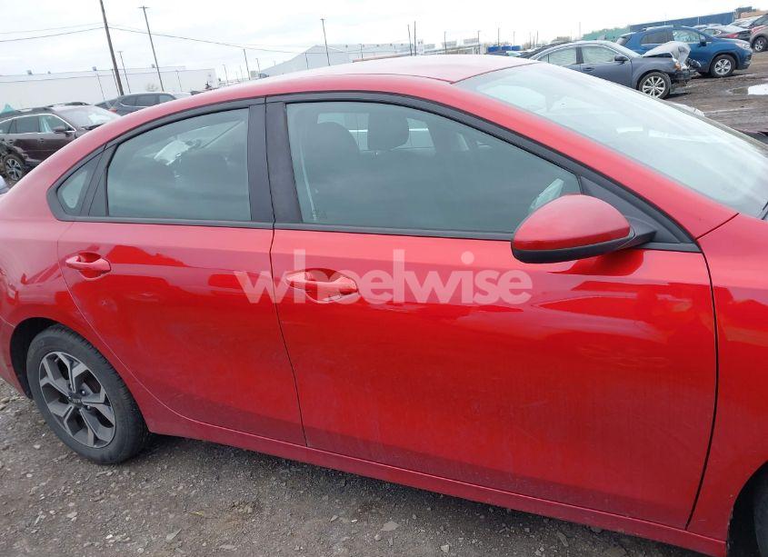 Photo 13 of 2019 Kia Forte LXS (VIN 3KPF24AD4KE098554)