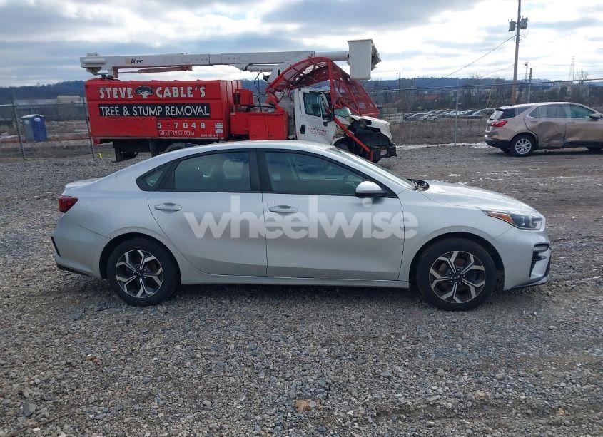 Photo 13 of 2019 Kia Forte LXS (VIN 3KPF24AD4KE098957)