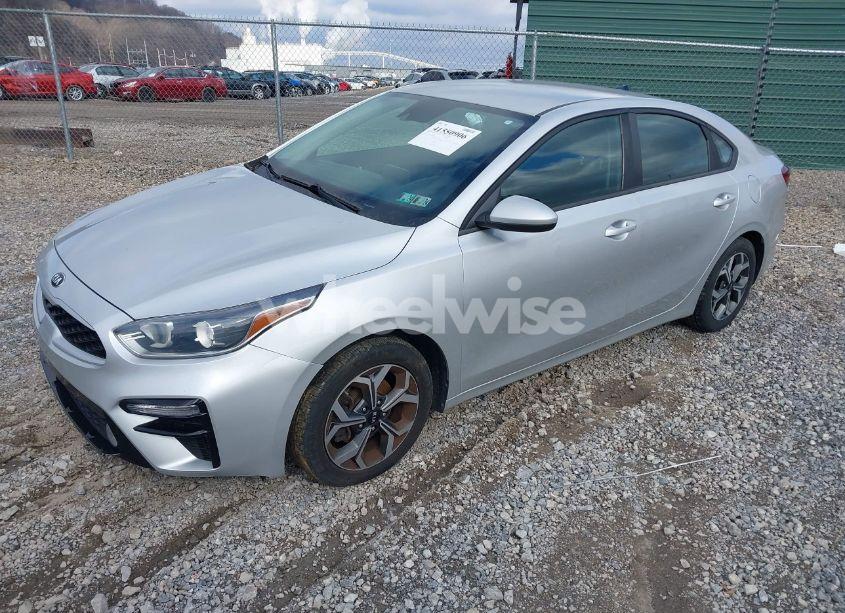 Photo 2 of 2019 Kia Forte LXS (VIN 3KPF24AD4KE098957)