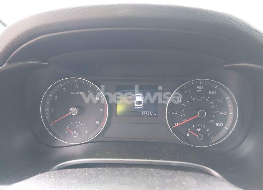 Photo 7 of 2019 Kia Forte LXS (VIN 3KPF24AD4KE098957)