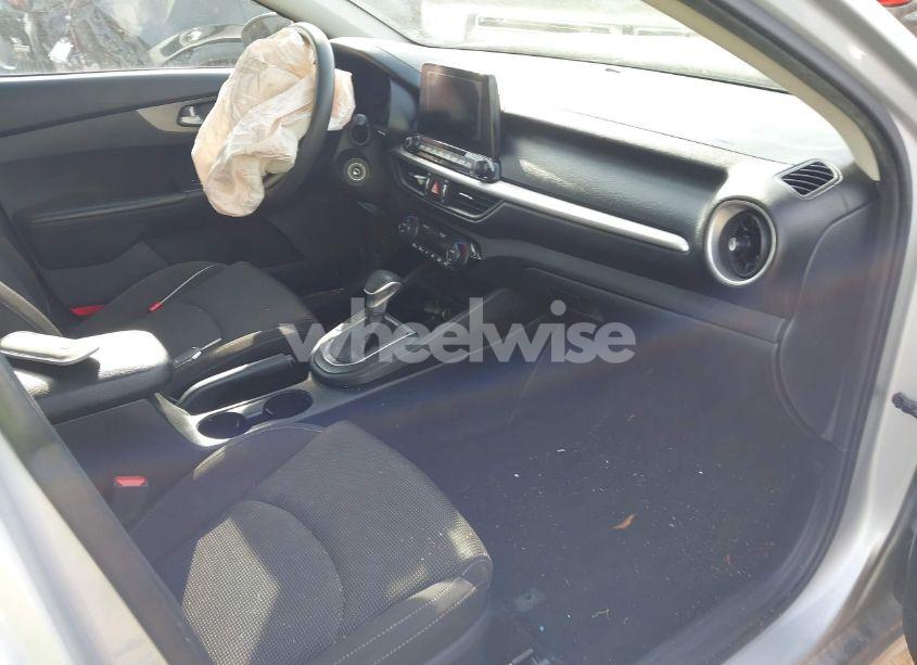 Photo 5 of 2019 Kia Forte LXS (VIN 3KPF24AD4KE104711)