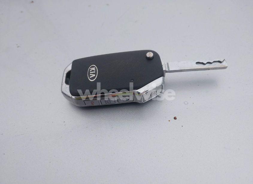 Photo 11 of 2019 Kia Forte FE (VIN 3KPF24AD4KE106197)