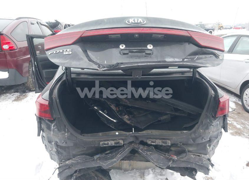 Photo 6 of 2019 Kia Forte FE (VIN 3KPF24AD4KE106197)