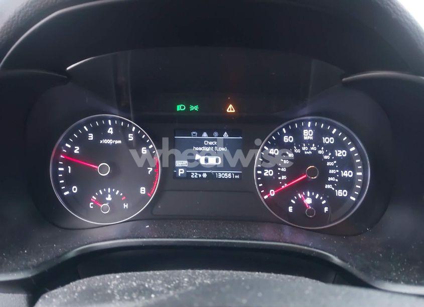 Photo 7 of 2019 Kia Forte FE (VIN 3KPF24AD4KE106197)