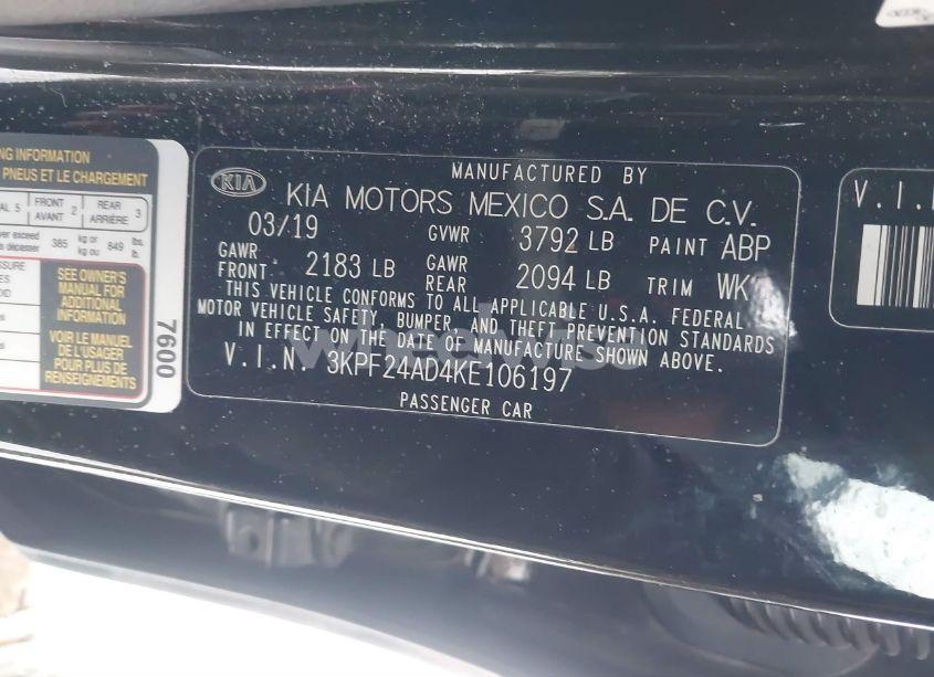 Photo 9 of 2019 Kia Forte FE (VIN 3KPF24AD4KE106197)