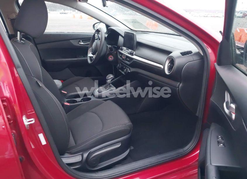 Photo 5 of 2019 Kia Forte LXS (VIN 3KPF24AD4KE114610)