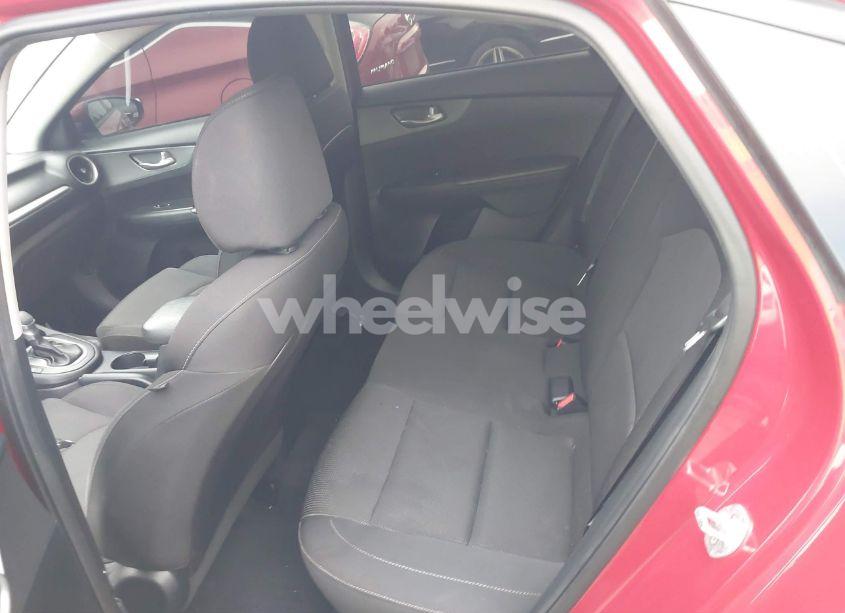 Photo 8 of 2019 Kia Forte LXS (VIN 3KPF24AD4KE114879)