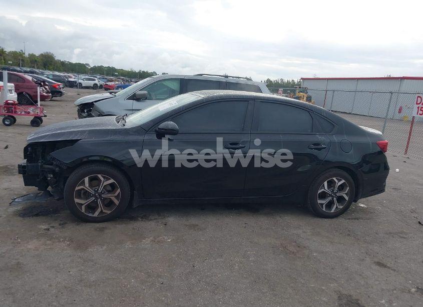 Photo 15 of 2019 Kia Forte LXS (VIN 3KPF24AD4KE130371)