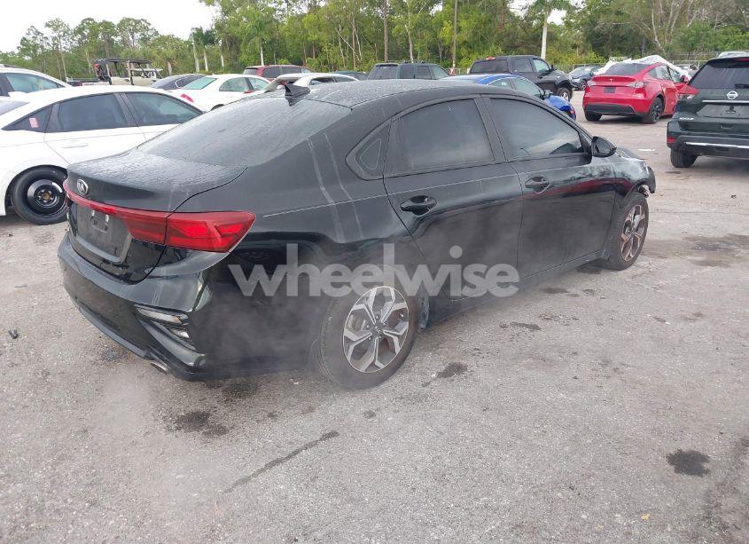 Photo 4 of 2019 Kia Forte LXS (VIN 3KPF24AD4KE130371)
