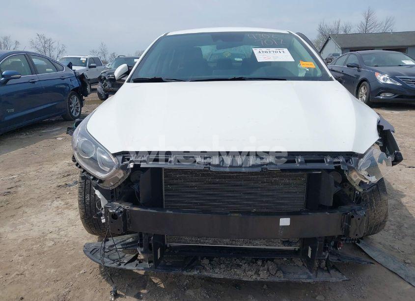 Photo 12 of 2019 Kia Forte LXS (VIN 3KPF24AD4KE135196)