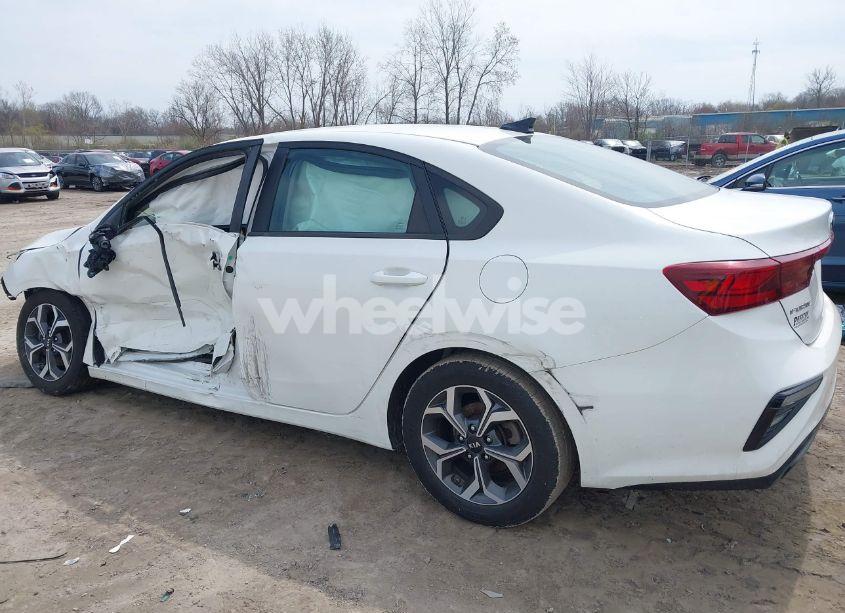 Photo 14 of 2019 Kia Forte LXS (VIN 3KPF24AD4KE135196)