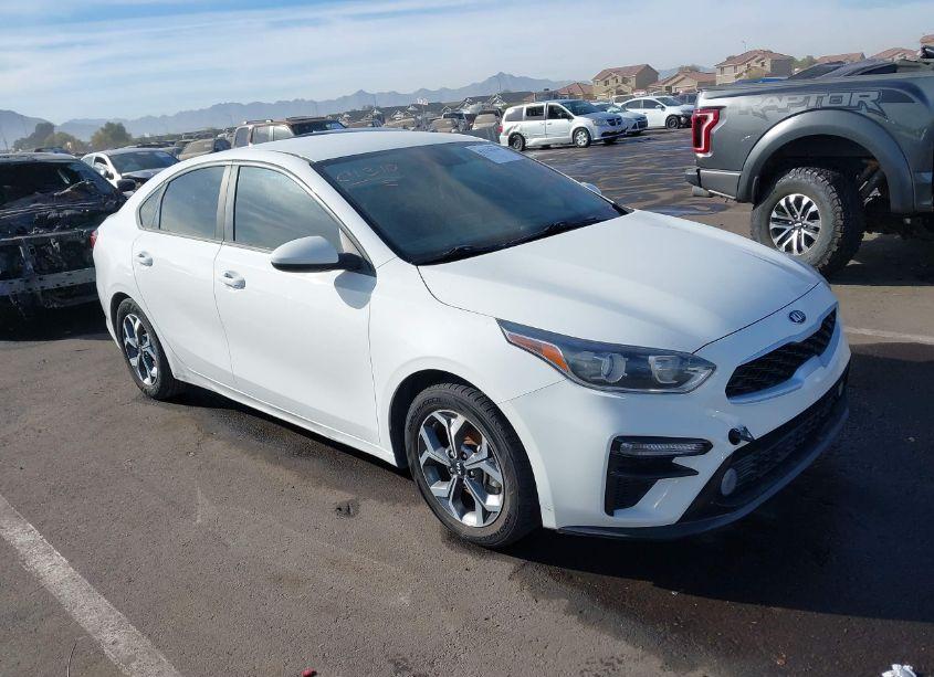 2020 Kia Forte LXS (VIN 3KPF24AD4LE143753) main photo