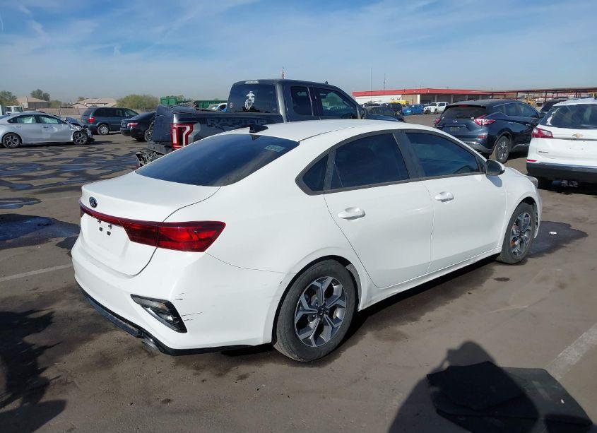 Photo 4 of 2020 Kia Forte LXS (VIN 3KPF24AD4LE143753)