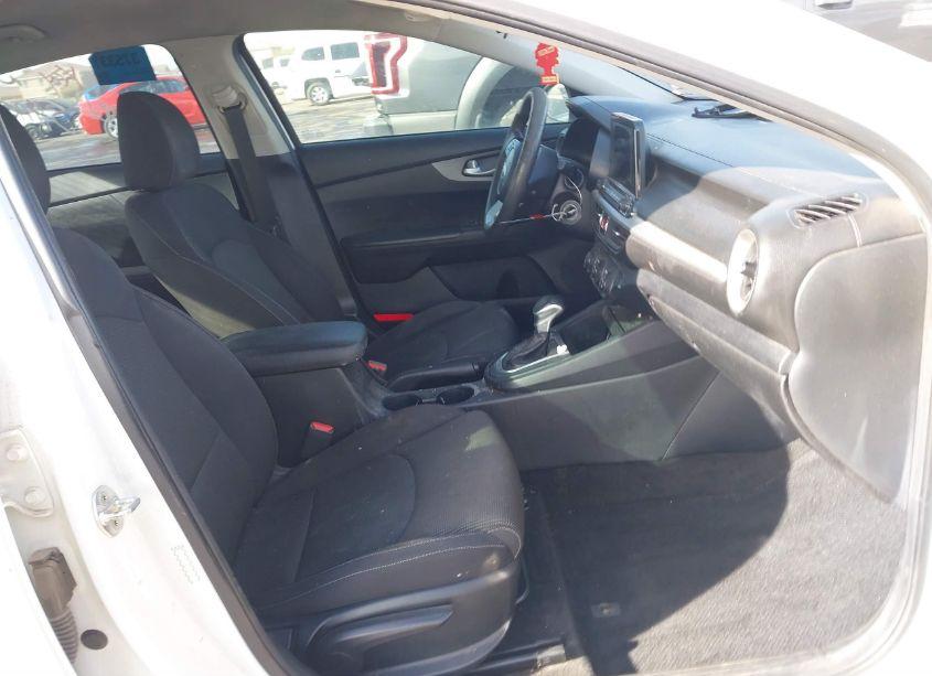 Photo 5 of 2020 Kia Forte LXS (VIN 3KPF24AD4LE143753)