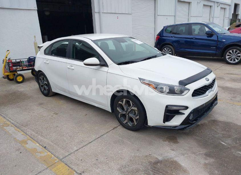 2020 Kia Forte LXS (VIN 3KPF24AD4LE191530) main photo