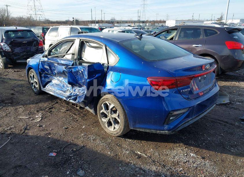 Photo 3 of 2020 Kia Forte LXS (VIN 3KPF24AD4LE201800)