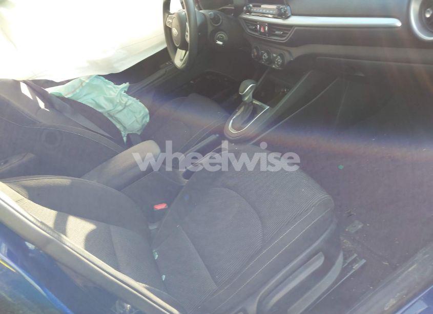 Photo 5 of 2020 Kia Forte LXS (VIN 3KPF24AD4LE201800)