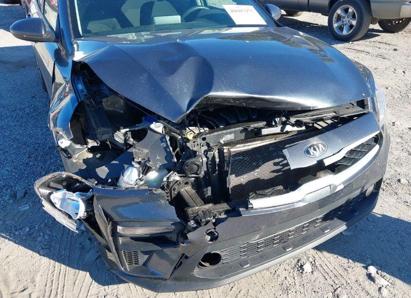 Photo 6 of 2020 Kia Forte FE (VIN 3KPF24AD4LE205586)