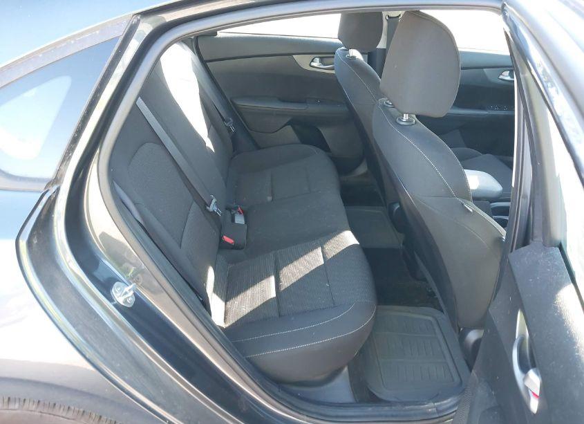 Photo 8 of 2020 Kia Forte FE (VIN 3KPF24AD4LE205586)