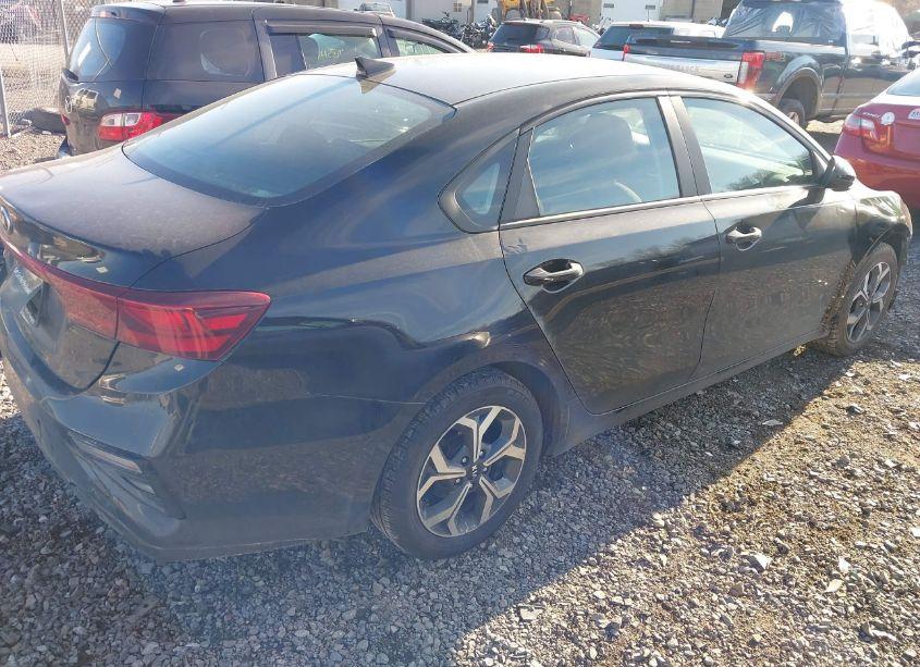 Photo 4 of 2020 Kia Forte LXS (VIN 3KPF24AD4LE208939)