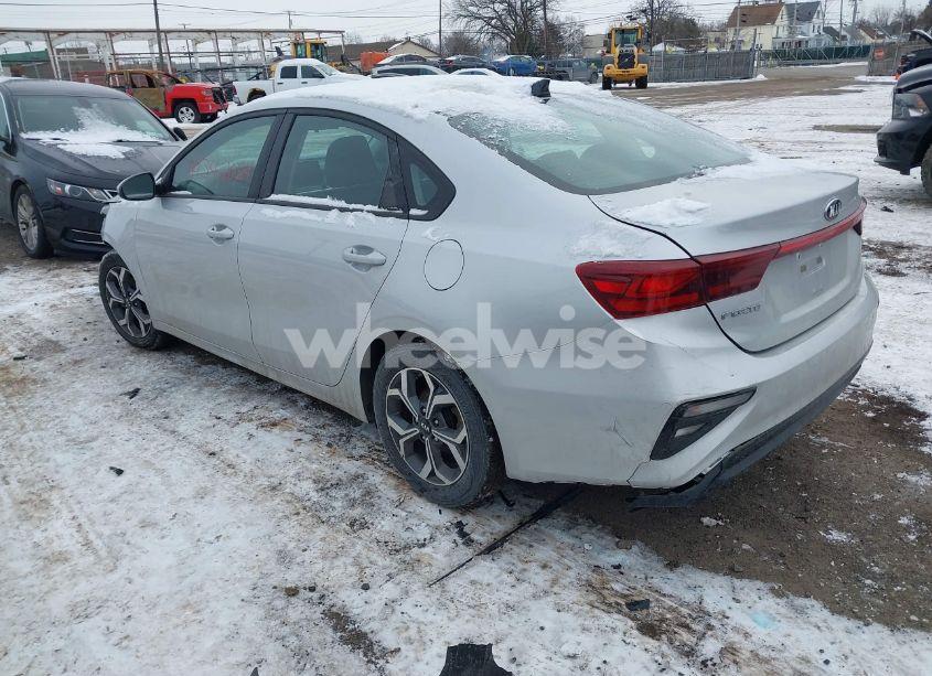 Photo 3 of 2020 Kia Forte LXS (VIN 3KPF24AD4LE231590)
