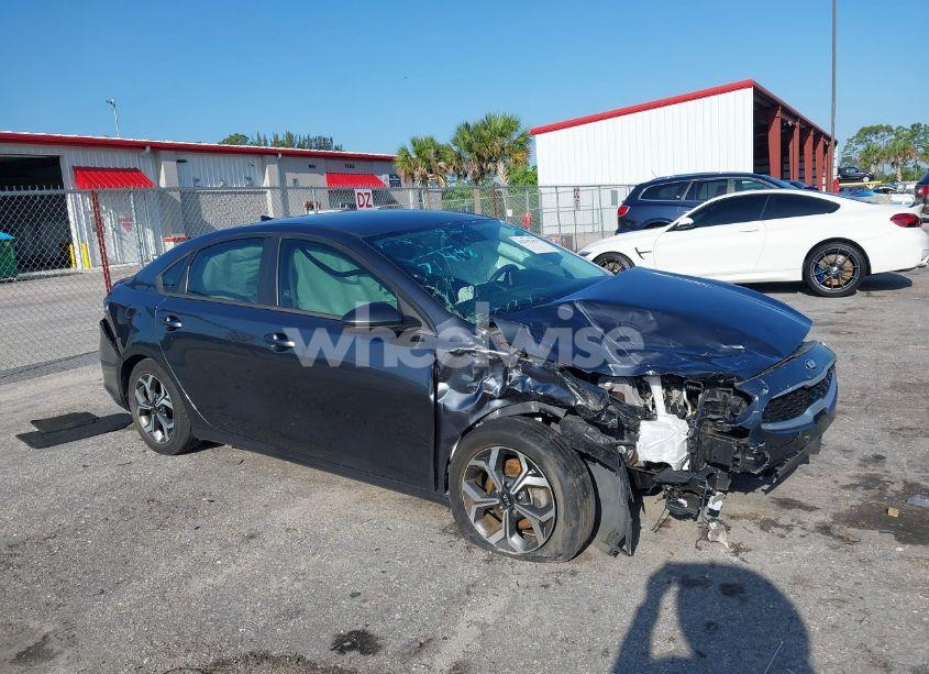 2020 Kia Forte LXS (VIN 3KPF24AD4LE234148) main photo