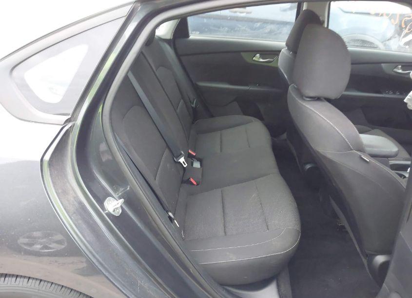 Photo 8 of 2020 Kia Forte LXS (VIN 3KPF24AD4LE252777)