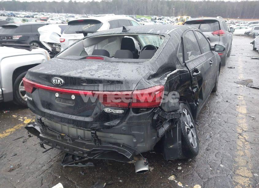 Photo 4 of 2020 Kia Forte LXS (VIN 3KPF24AD4LE252861)