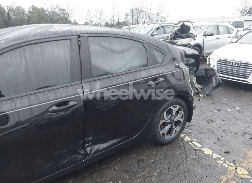 Photo 6 of 2020 Kia Forte LXS (VIN 3KPF24AD4LE252861)