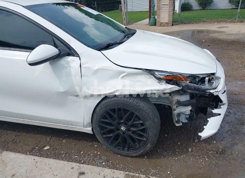 Photo 6 of 2020 Kia Forte LXS (VIN 3KPF24AD4LE260944)