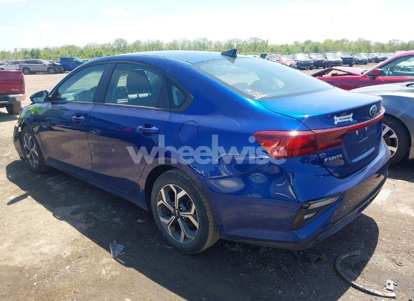 Photo 3 of 2021 Kia Forte LXS (VIN 3KPF24AD4ME277261)