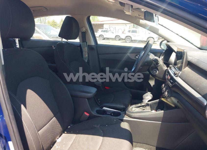 Photo 5 of 2021 Kia Forte LXS (VIN 3KPF24AD4ME277261)