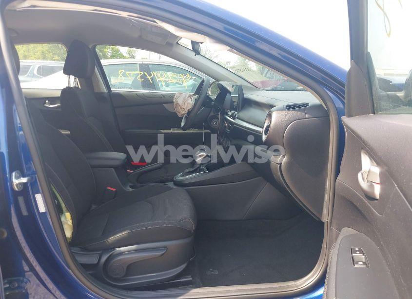 Photo 5 of 2021 Kia Forte LXS (VIN 3KPF24AD4ME283299)