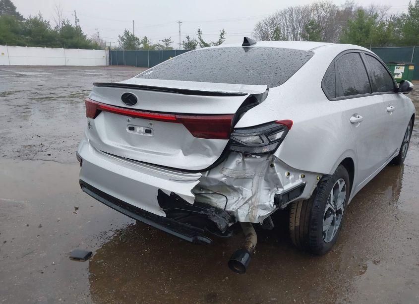 Photo 6 of 2021 Kia Forte LXS (VIN 3KPF24AD4ME291970)