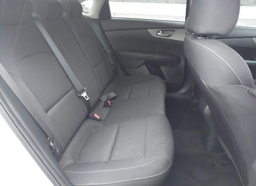 Photo 8 of 2021 Kia Forte LXS (VIN 3KPF24AD4ME291970)