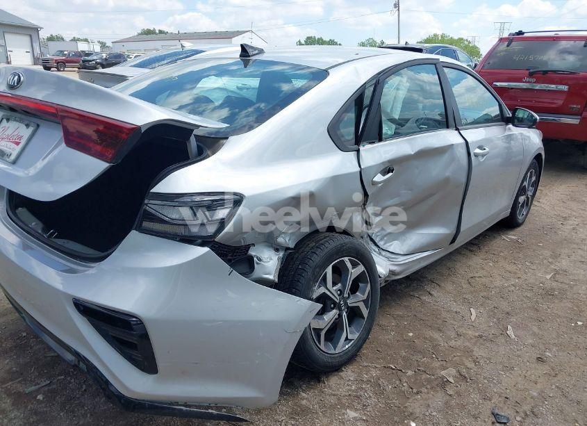 Photo 6 of 2021 Kia Forte LXS (VIN 3KPF24AD4ME302515)