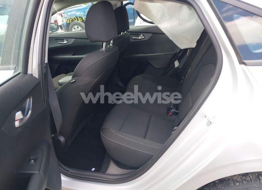 Photo 8 of 2021 Kia Forte LXS (VIN 3KPF24AD4ME302515)